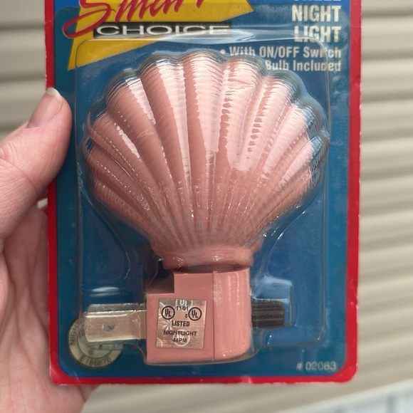 Smart Choice Shell Night Light - Picture 3 of 6